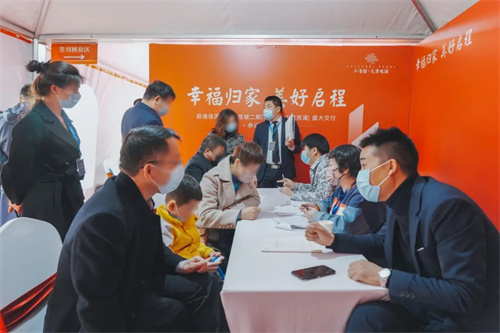 <b>直击现场！西安网红盘迎来交付，高清实景图曝光！</b>