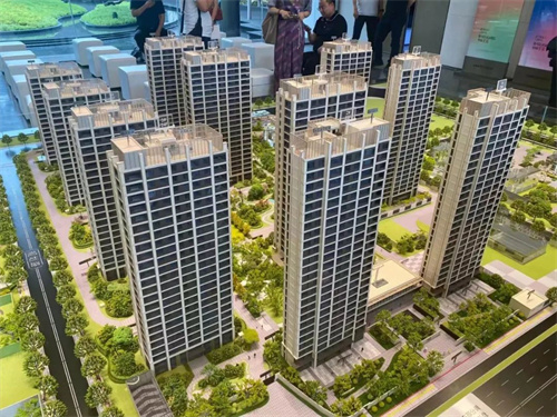 <b>航天叠拼再摇号!大明宫板块高端盘迎首考!港务区纯新盘价格公示!</b>
